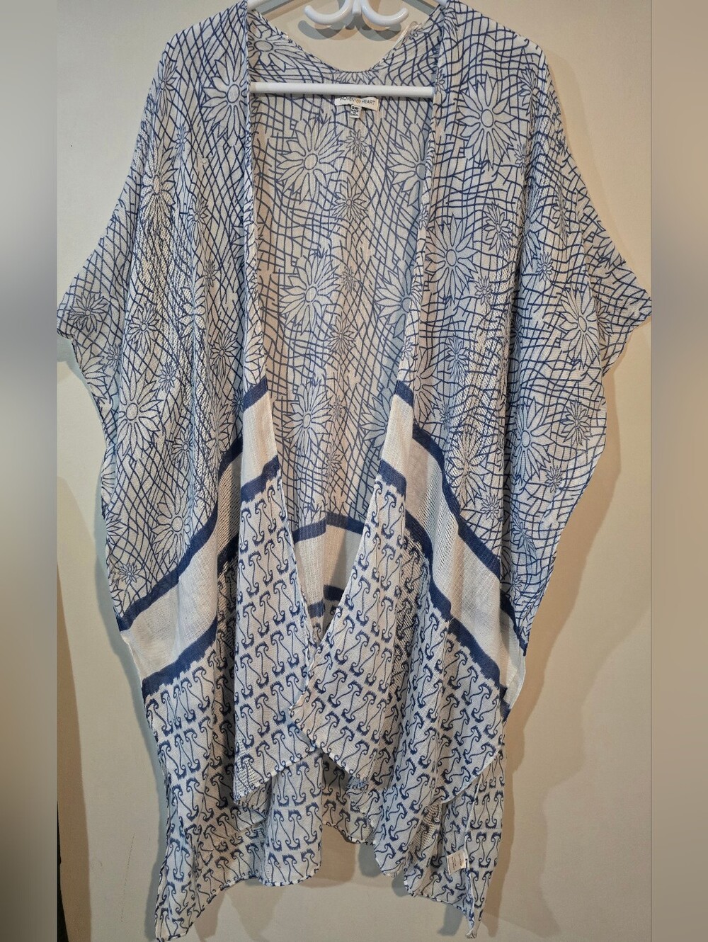 Woven Heart Lightweight Blue & White Floral Geometric Kimono